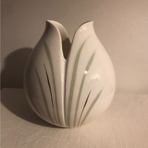 Vintage Tulip Vase, Royal Doulton